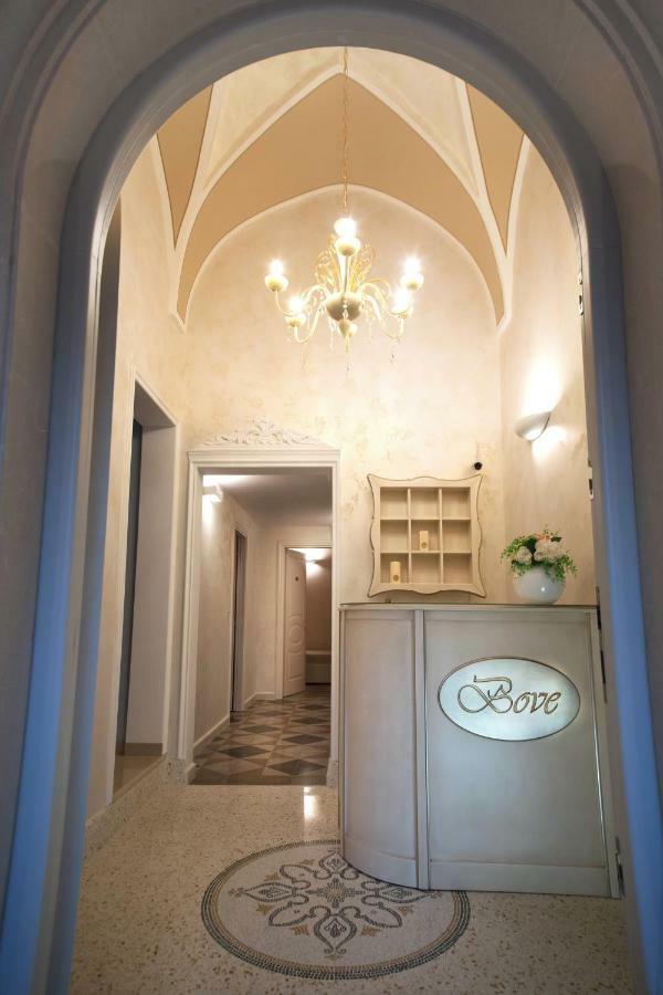 Palazzo Bove Bed & Breakfast Galatone Dış mekan fotoğraf